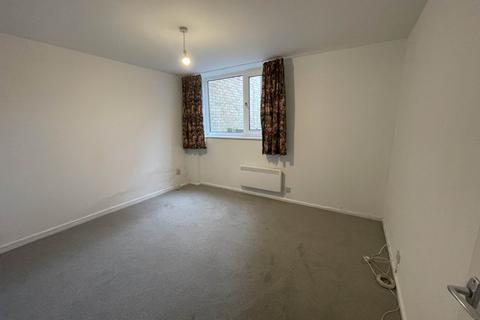 2 bedroom apartment to rent, Lincoln Court, Berkhamsted HP4