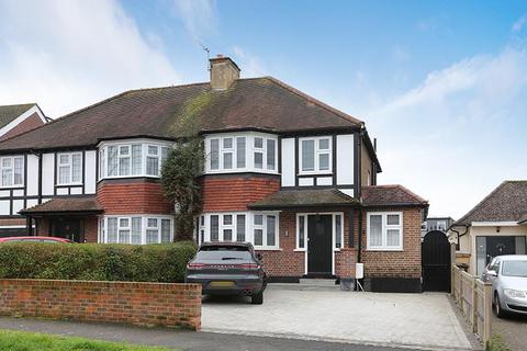 undefined, Oaks Avenue, Worcester Park KT4