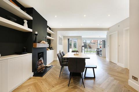 undefined, Oaks Avenue, Worcester Park KT4