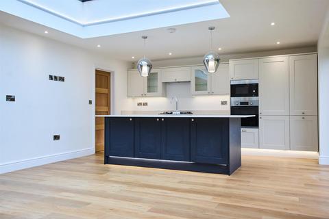 4 bedroom semi-detached house to rent, Coventry Road, Burbage, Hinckley