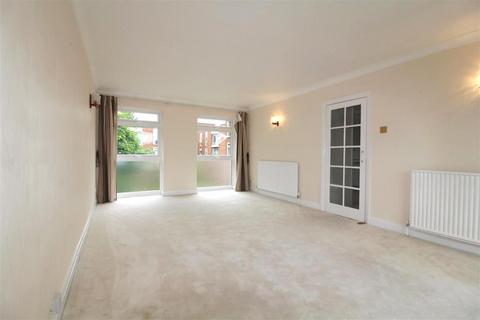 2 bedroom apartment to rent, Riverine, Grosvenor Drive, Maidenhead