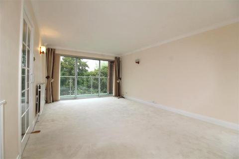 2 bedroom apartment to rent, Riverine, Grosvenor Drive, Maidenhead