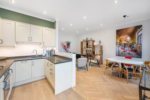 2 bedroom flat for sale, Linden Gardens, London