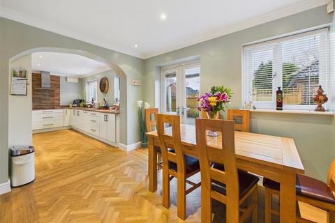 5 bedroom detached house for sale, The Ridings, North Ferriby
