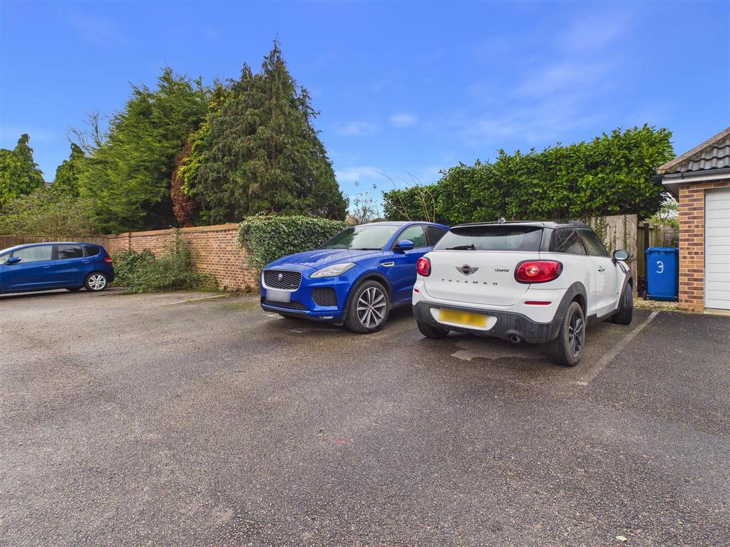 Garage &amp; Parking