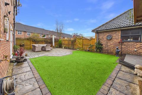 5 bedroom detached house for sale, The Ridings, North Ferriby