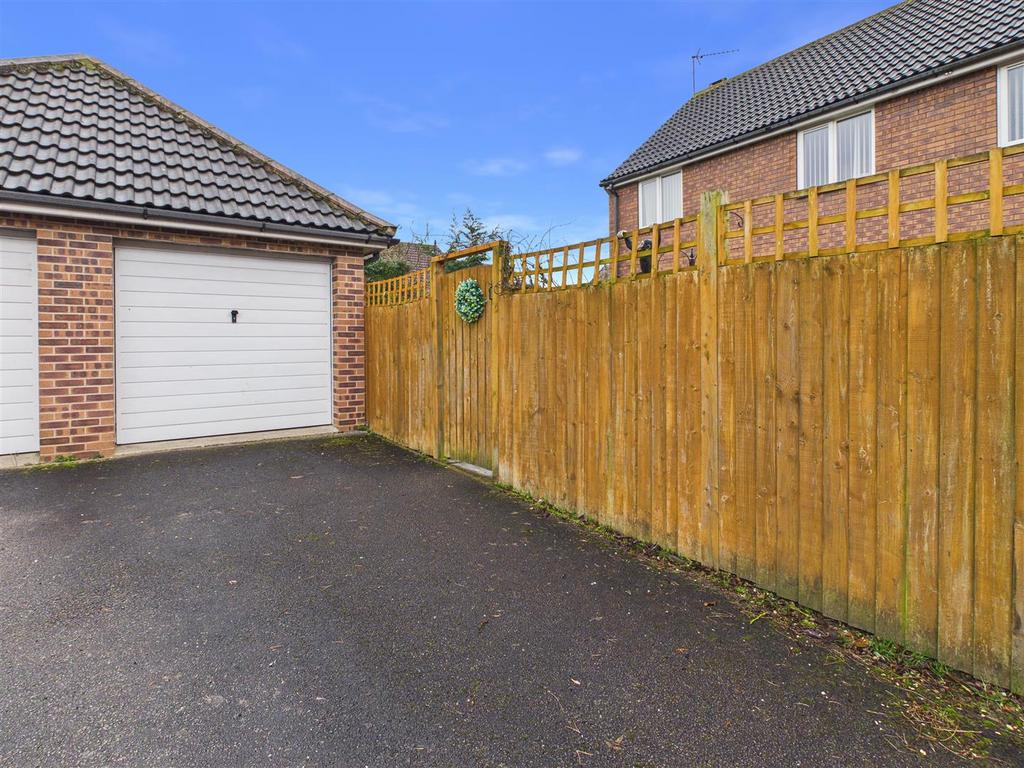 Garage &amp; Parking