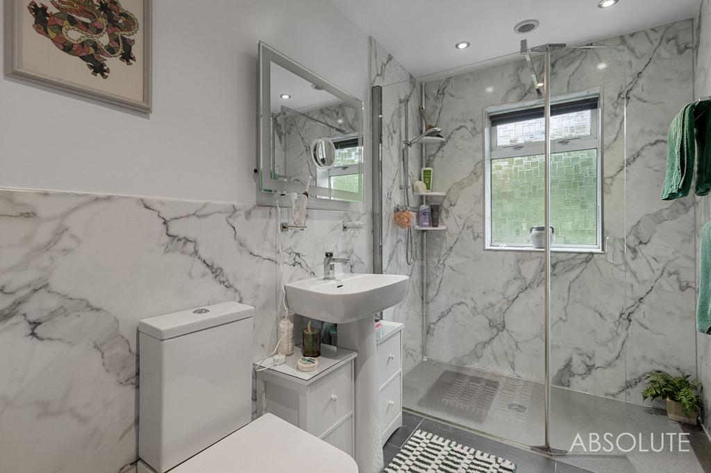 En Suite Bedroom 1