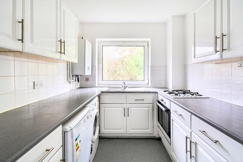 2 bedroom apartment to rent, Hillbrook Gardens, Weybridge, KT13