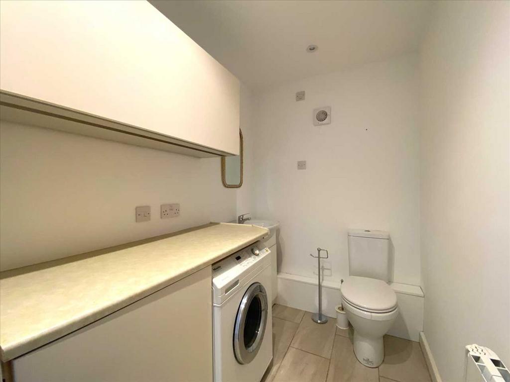Utility Room / Wc