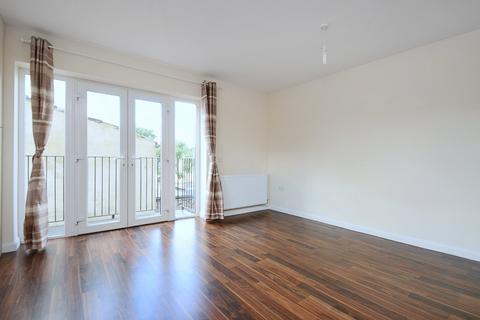 Studio to rent, Church Road, Kingston Upon Thames, Surrey, KT1