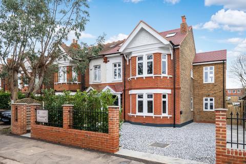 undefined, Hampton Court Way, Thames Ditton, KT7