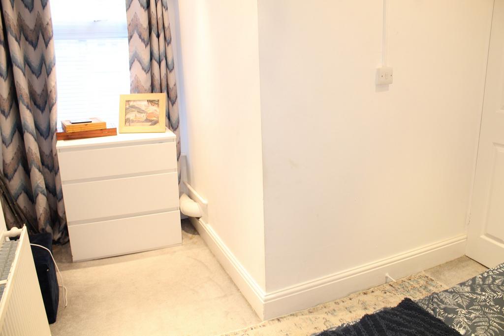 Bedroom 2 Picture 2