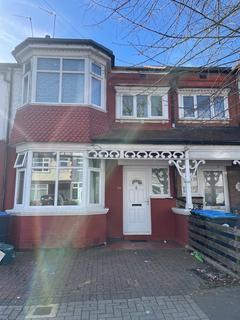 4 bedroom semi-detached house to rent, Lonsdale Avenue, Wembley HA9