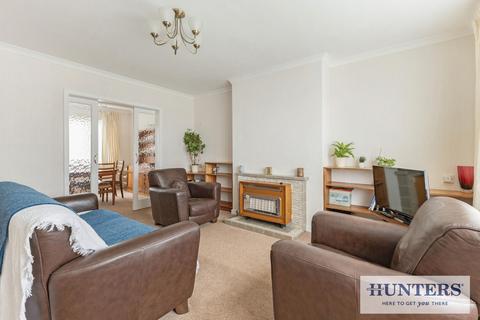 3 bedroom semi-detached house for sale, Coppice Wood Avenue, Yeadon, Leeds