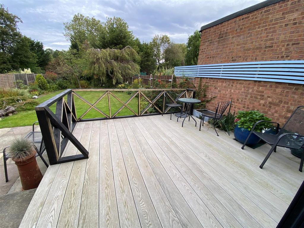 Decking.jpg