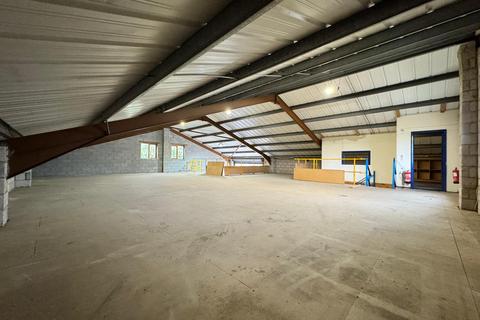 Distribution warehouse to rent, 58 Larkshall Rd London E4 6PD