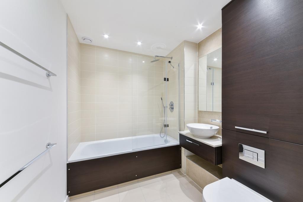 Bathroom - Roosevelt