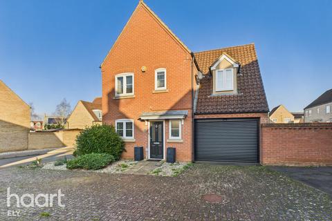 3 bedroom detached house for sale, Collier Close, Ely