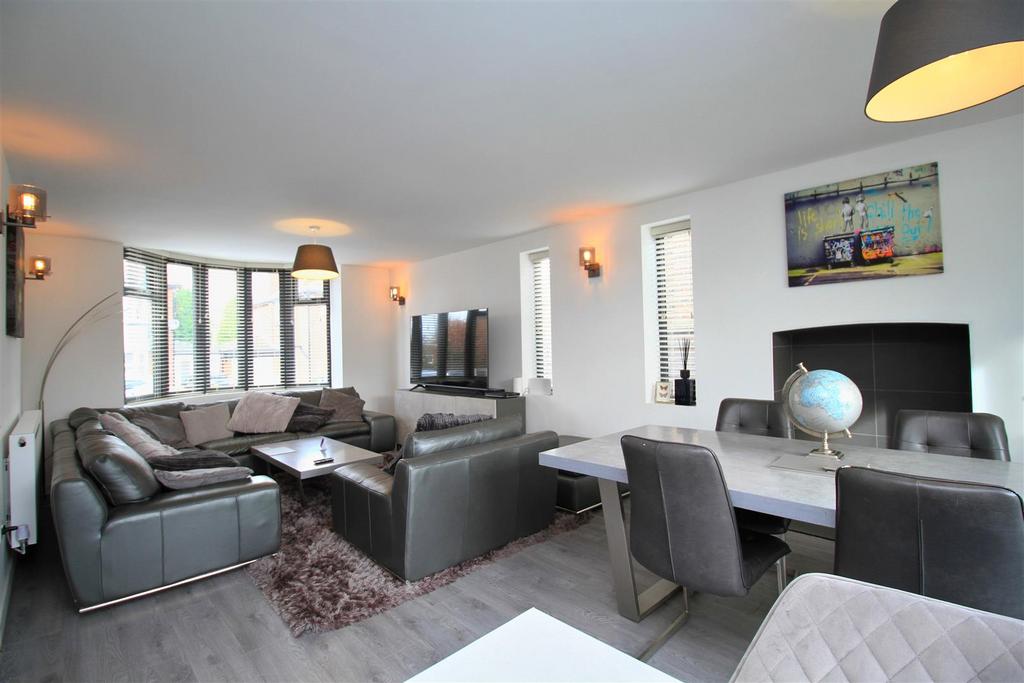 Lounge openplan .jpg