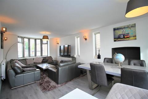 undefined, Sunningdale Road, Denton M34