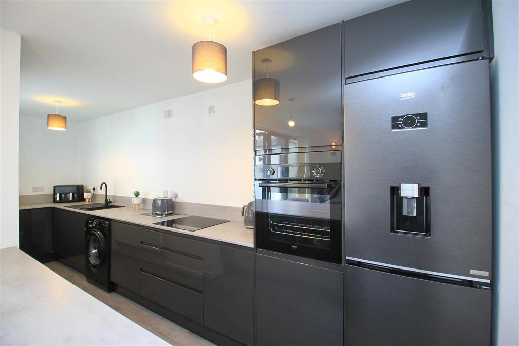 Kitchen..jpg
