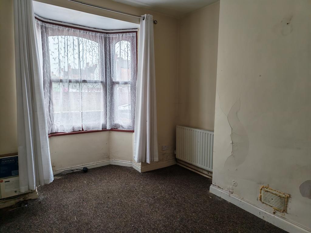 47 Berkeley Street  Scunthorpe  DN15 6 BJ Living...