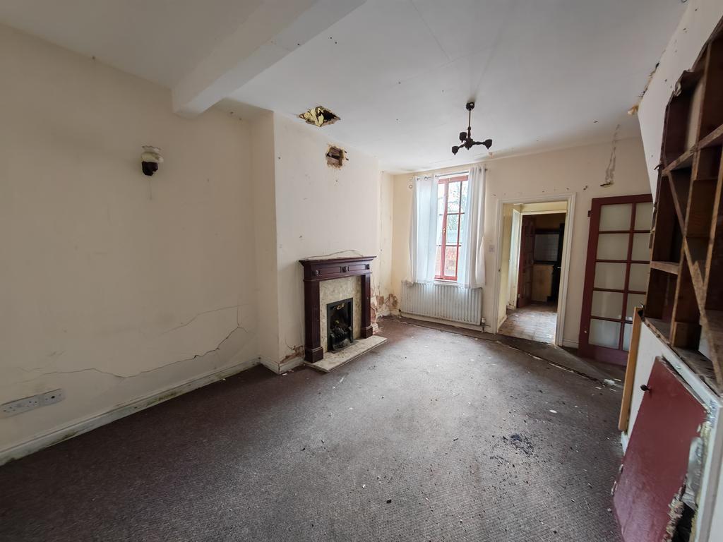 47 Berkeley Street  Scunthorpe  DN15 6 BJ Living...
