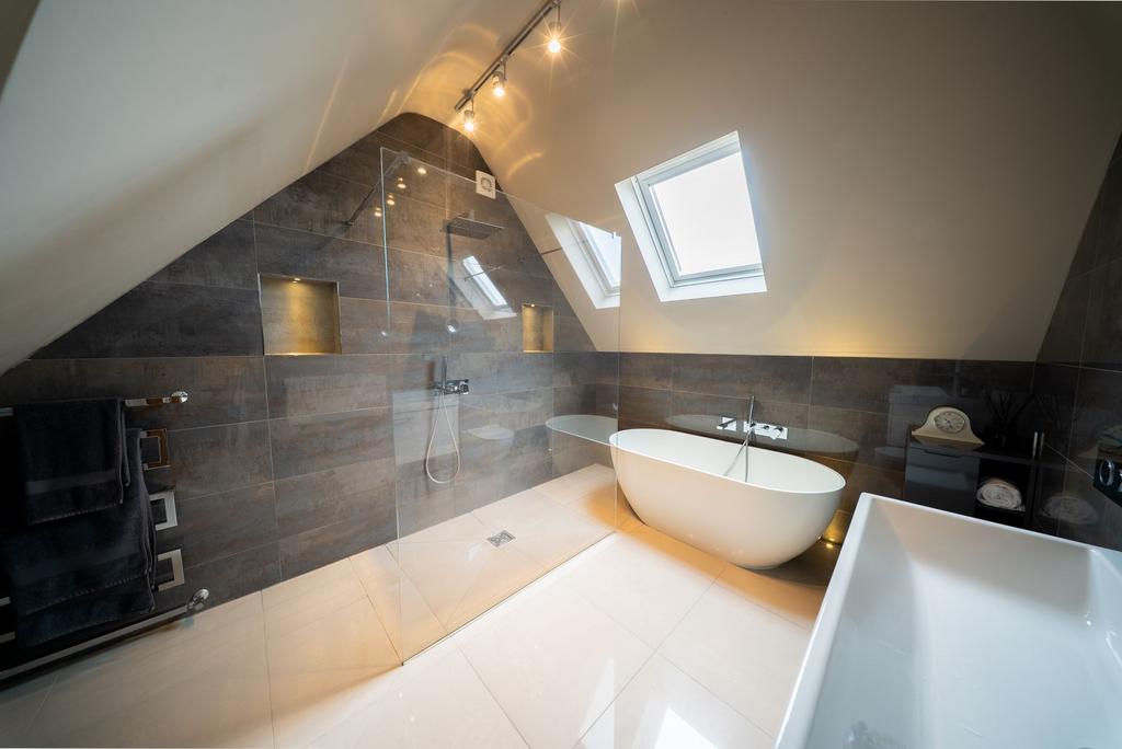 Master En-Suite