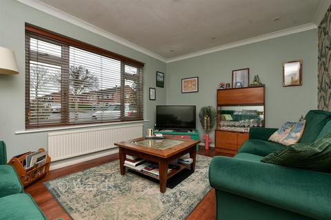 3 bedroom semi-detached house for sale, Chestnut Drive, Canterbury CT2