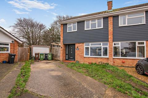 3 bedroom semi-detached house for sale, Coniston Close, Bognor Regis, PO22