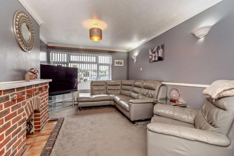 3 bedroom semi-detached house for sale, Coniston Close, Bognor Regis, PO22