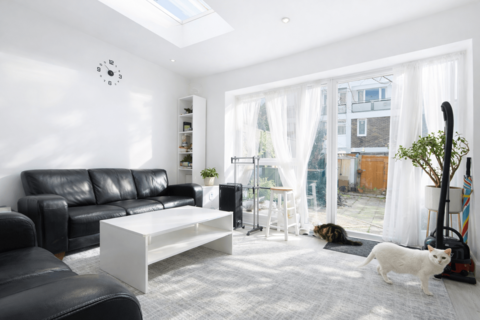 4 bedroom flat for sale, Globe Road, Stepney, London E2