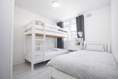 4 bedroom flat for sale, Globe Road, Stepney, London E2