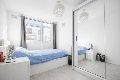 4 bedroom flat for sale, Globe Road, Stepney, London E2