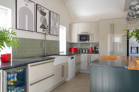 undefined, plus 2 Bedroom Annex, Borras, LL13