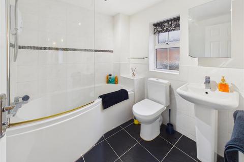 3 bedroom end of terrace house for sale, Willow Drive, Brough