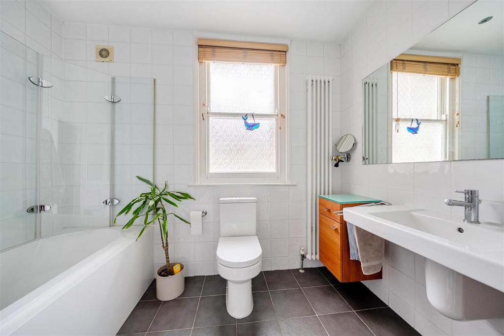 Family bathroom