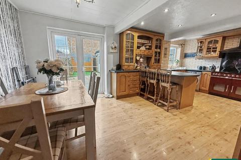 3 bedroom detached house for sale, Obelisk Rise, Northampton NN2