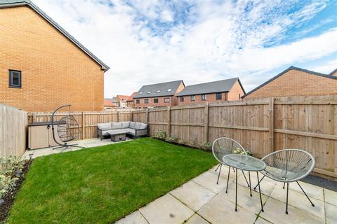 3 bedroom townhouse for sale, Poppy Place, Great Park, NE13 9