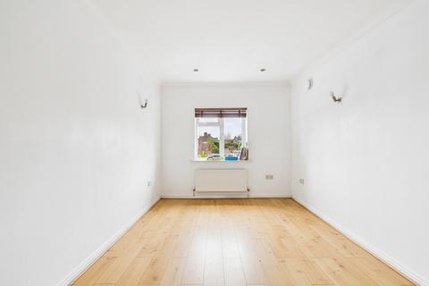 undefined, Kennedy Close, London Colney, St. Albans, Hertfordshire, AL2 1GR