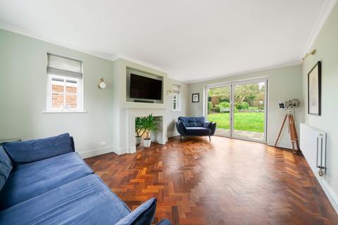 4 bedroom property for sale, Cobham Road, Fetcham, KT22