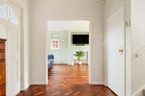 4 bedroom property for sale, Cobham Road, Fetcham, KT22