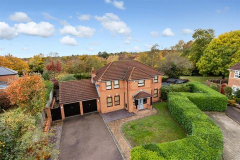 4 bedroom detached house for sale, Handel Mead, Milton Keynes MK7