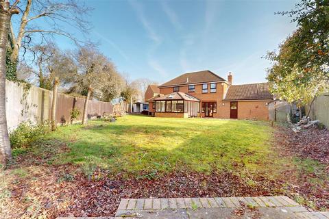 4 bedroom detached house for sale, Handel Mead, Milton Keynes MK7