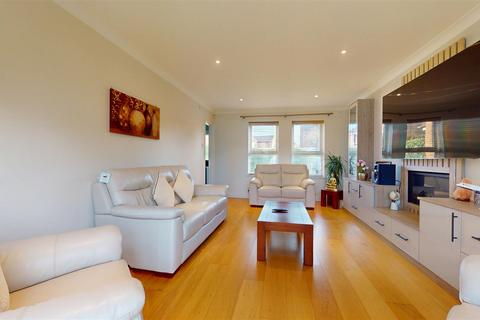 4 bedroom detached house for sale, Handel Mead, Milton Keynes MK7
