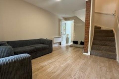 1 bedroom house to rent, Eaton Avenue, HIGH WYCOMBE