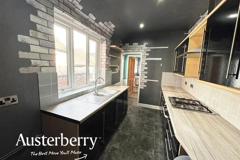 2 bedroom terraced house for sale, London Road, Stoke-On-Trent ST4