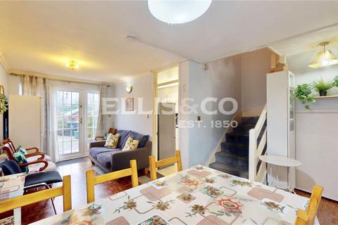 4 bedroom end of terrace house to rent, Crawford Avenue, Wembley, HA0