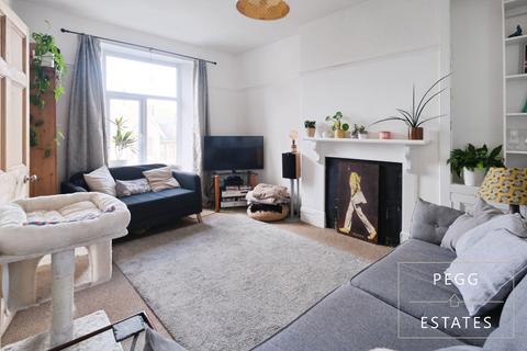 3 bedroom end of terrace house for sale, Princes Road West, Torquay